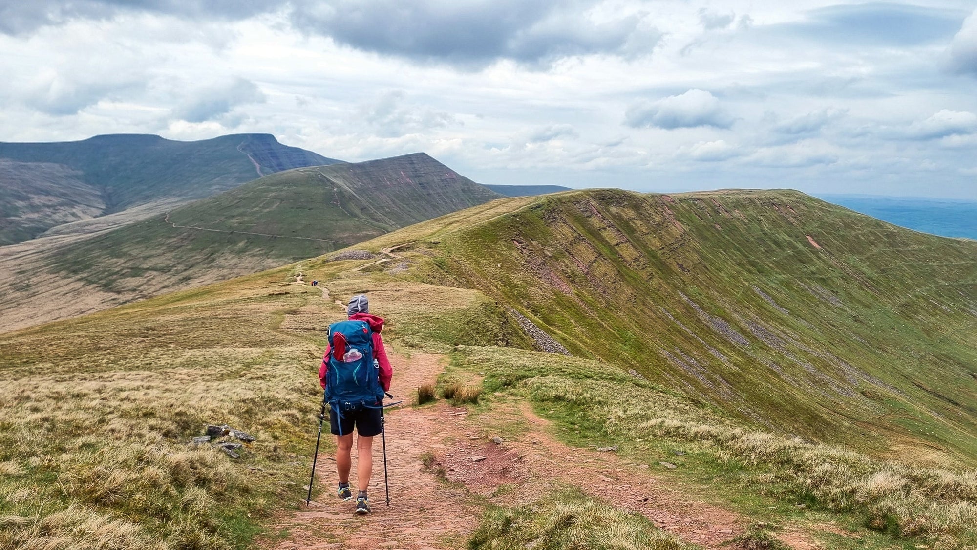 Hiking towards Fan y Big. © Becky the Traveller