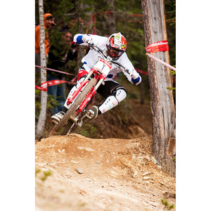 Steve Peat racing a Vallnord in Andorra. © Sven Martin